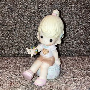 Precious Moments - #112882.  No chips or cracks.   Smoke/pet free home.